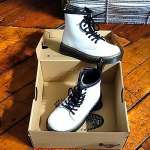 Toddler girl size 9 Dr. Martens